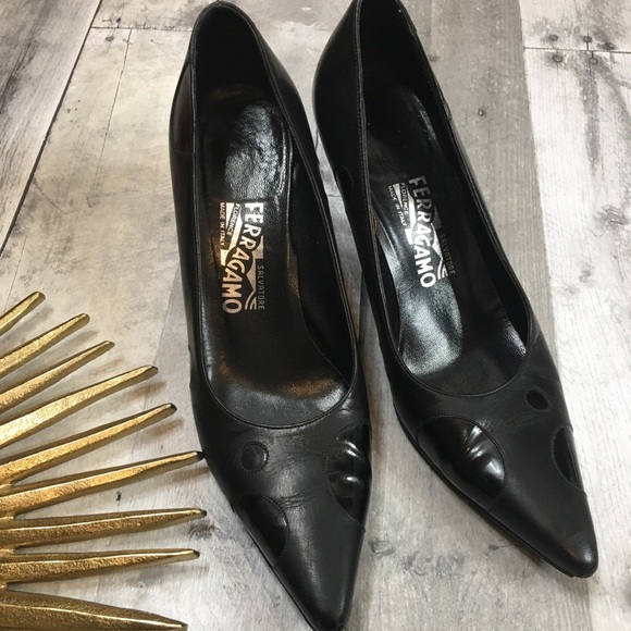 Vintage Salvatore Ferragamo pumps - Picture 1 of 8